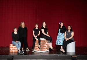 Image credit: Mentors and students (from left to right): Mikayla Heasman, Lisa Baty, Kira Lees, Jessica Fenwick, Gae Wheeler and Natasha Benfell